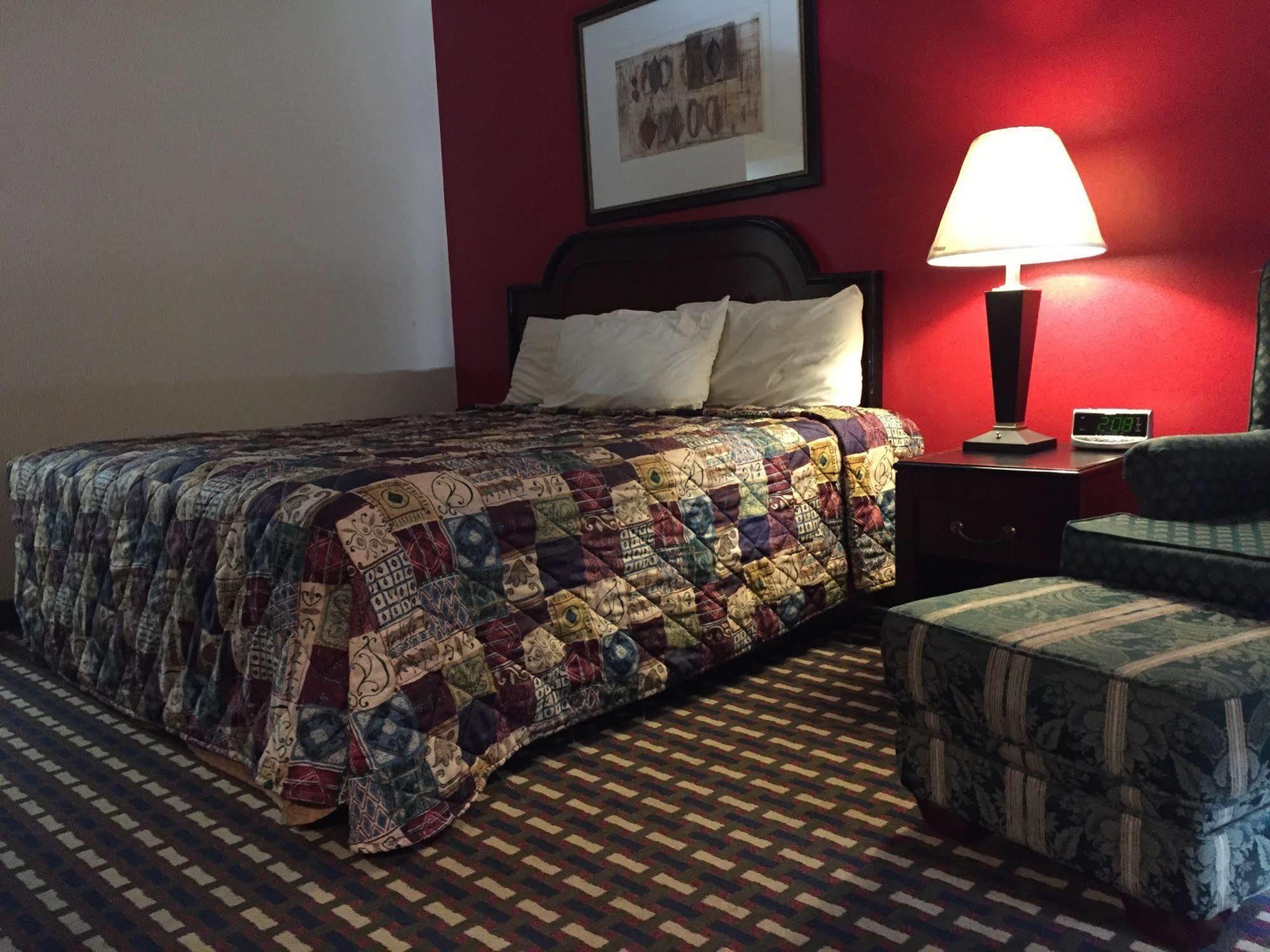 Motel Parkway 3*